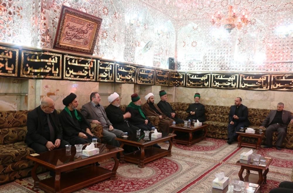 الأمين العام للعتبة الحسينية المقدسة يتشرَّف بزيارة العتبة العلوية المقدسة 